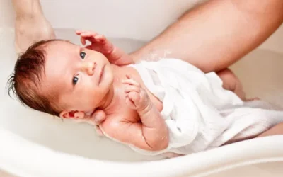 Tutorial de Baño para Recién Nacidos: Consejos para un Baño Seguro y Cálido